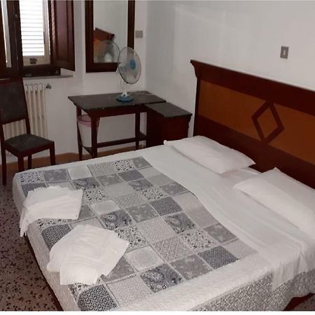 Hotel Stella Follonica Bagian luar foto