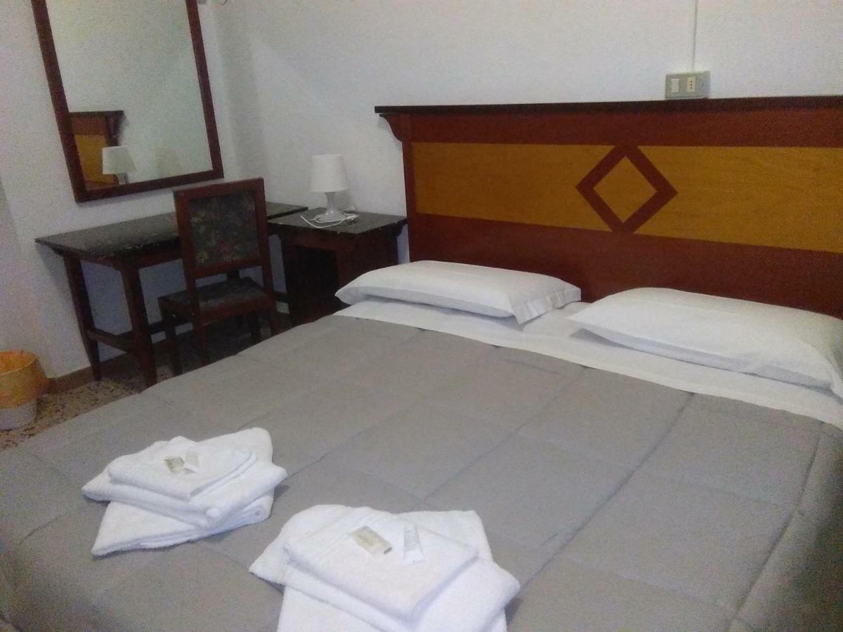 Hotel Stella Follonica Bagian luar foto
