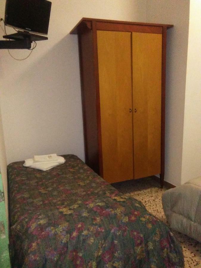 Hotel Stella Follonica Bagian luar foto